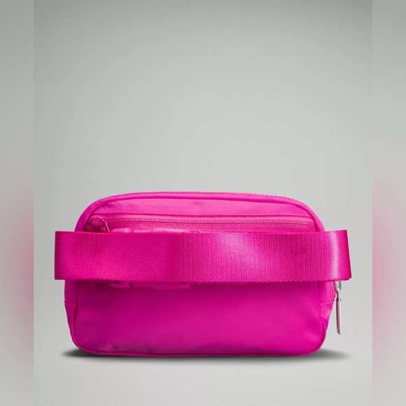 NWT Lululemon Athletica Everywhere Belt Bag 1L Fanny Pack Waist Bag SONIC PINK - Picture 3 of 8